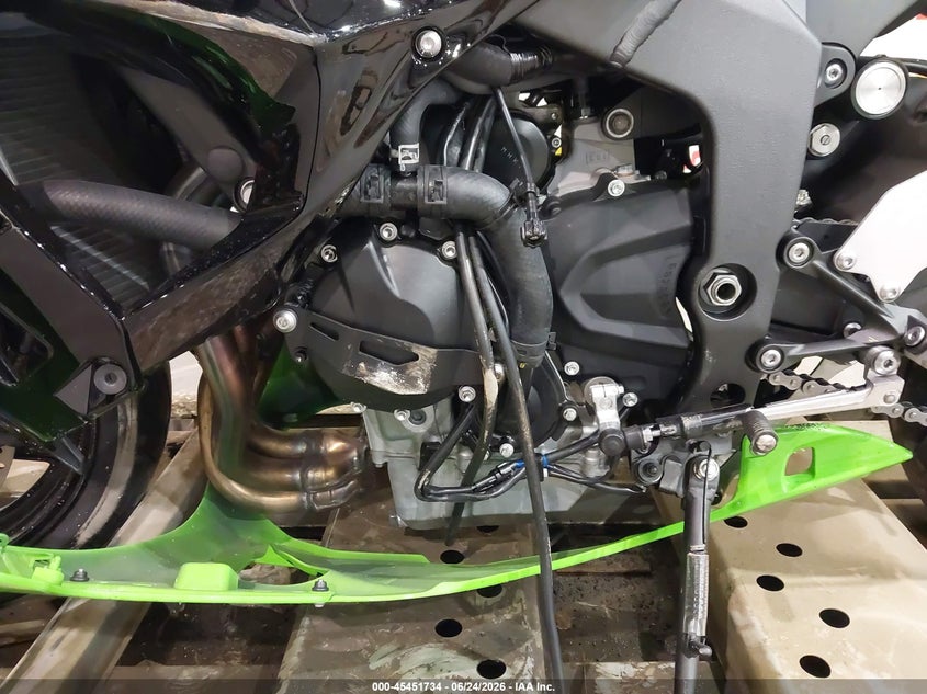 2026 Kawasaki Zx VIN JKBZXJJ11TA038549 IAAI salvage auction — FRONT END, Rebuildable (Florida), sold $3,175 on 2026-07-28 (photo 9)