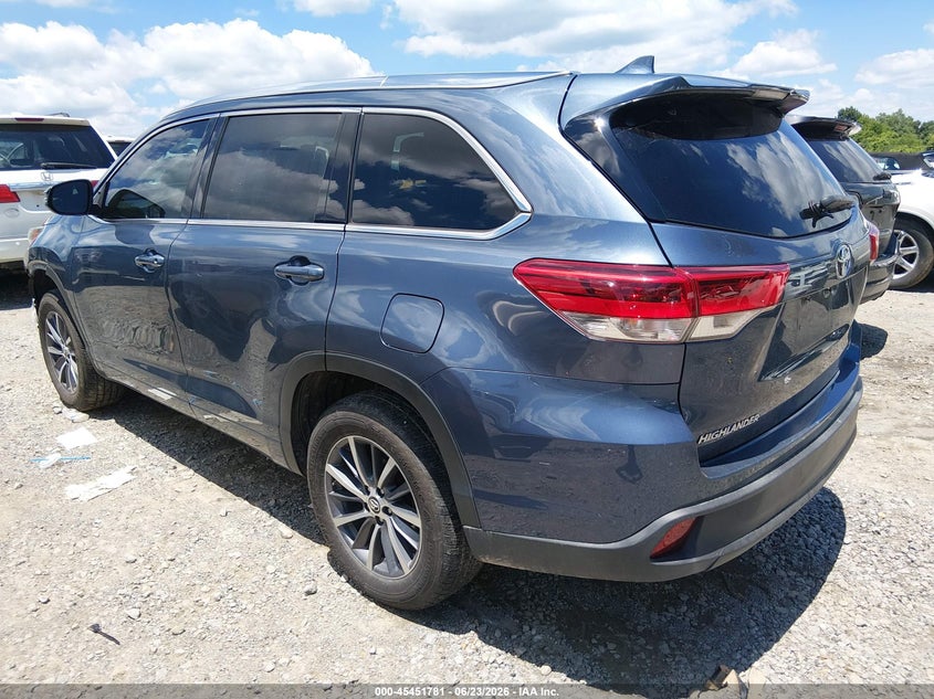 2018 Toyota Highlander VIN 5TDKZRFH4JS272081 IAAI salvage auction — FRONT END, Clear (Tennessee), sold $7,600 on 2026-07-23 (photo 3)
