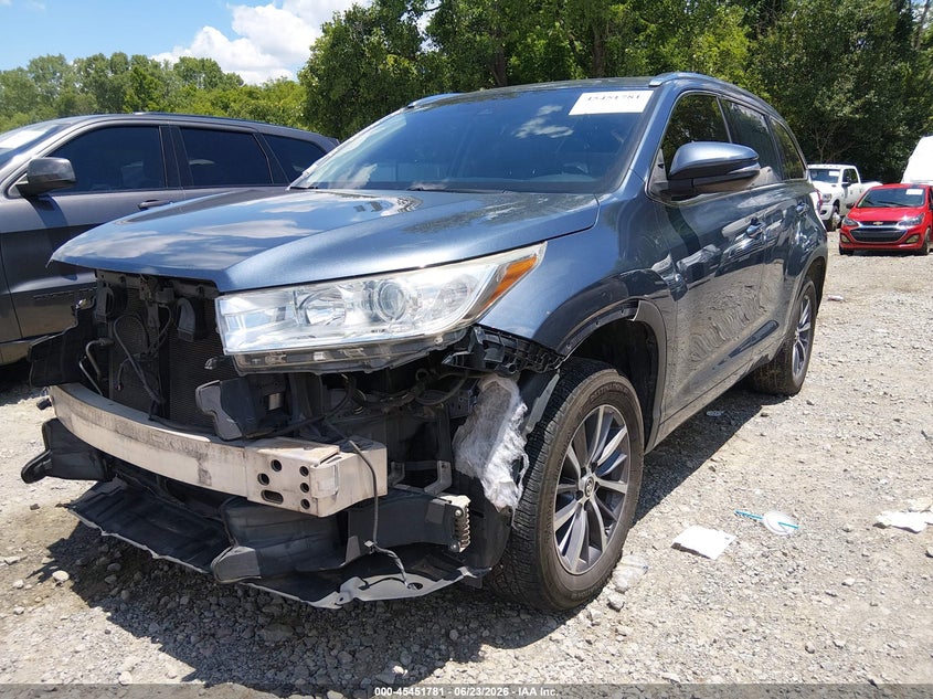 2018 Toyota Highlander VIN 5TDKZRFH4JS272081 IAAI salvage auction — FRONT END, Clear (Tennessee), sold $7,600 on 2026-07-23 (photo 6)
