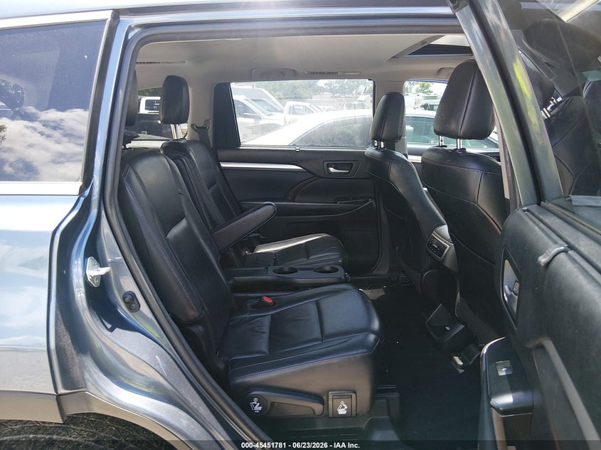 2018 Toyota Highlander VIN 5TDKZRFH4JS272081 IAAI salvage auction — FRONT END, Clear (Tennessee), sold $7,600 on 2026-07-23 (photo 8)