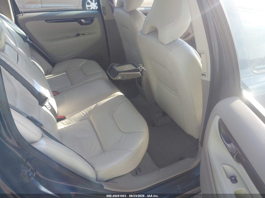 2006 Volvo V70 VIN YV1SW592362587312 IAAI salvage auction — LEFT FRONT, Rebuildable (Florida), sold $325 on 2026-07-07 (photo 8)