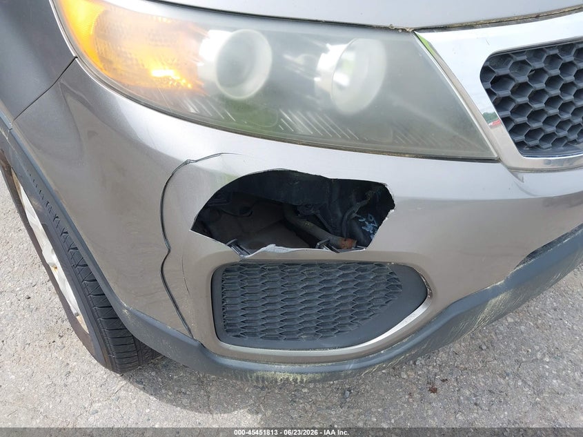 2011 Kia Sorento VIN 5XYKTCA14BG154992 IAAI salvage auction — NORMAL WEAR, Original (Maine), sold $600 on 2026-07-06 (photo 6)