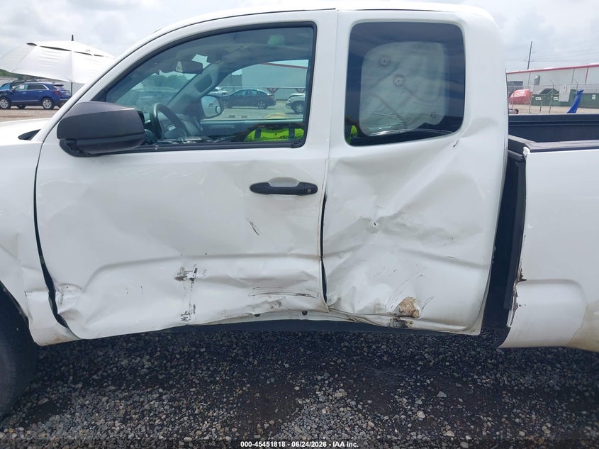 2018 Toyota Tacoma VIN 5TFRX5GN9JX124696 IAAI salvage auction — LEFT SIDE, Salvage Title, sold $5,700 on 2026-08-01 (photo 6)