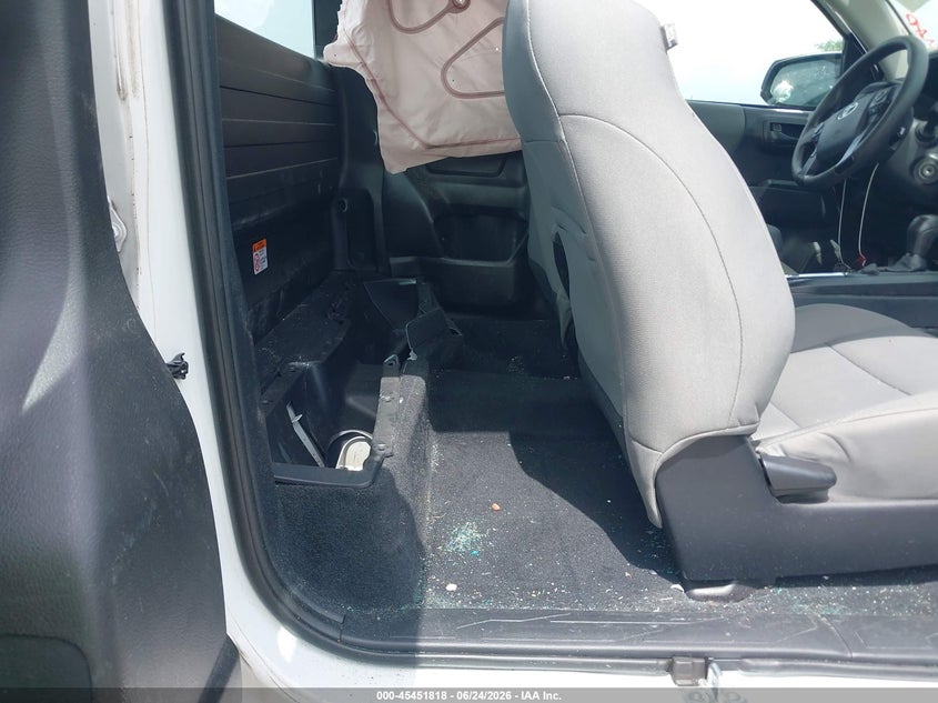 2018 Toyota Tacoma VIN 5TFRX5GN9JX124696 IAAI salvage auction — LEFT SIDE, Salvage Title, sold $5,700 on 2026-08-01 (photo 8)