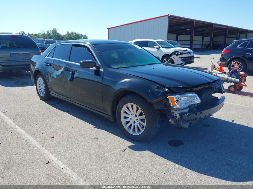 2013 Chrysler 300 VIN 2C3CCAAG9DH722899 IAAI salvage auction — FRONT END, Salvage Title, sold $750 on 2026-07-29 (photo 1)