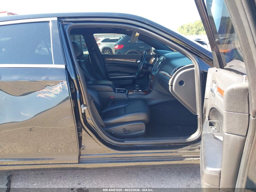 2013 Chrysler 300 VIN 2C3CCAAG9DH722899 IAAI salvage auction — FRONT END, Salvage Title, sold $750 on 2026-07-29 (photo 5)