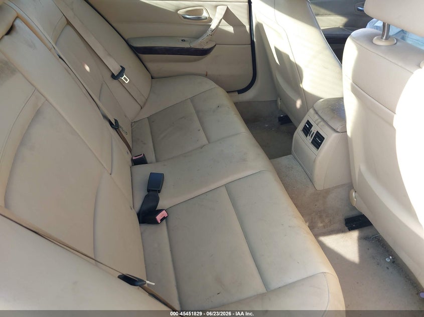 2010 BMW 3er VIN WBAPK7C5XAA461613 IAAI salvage auction — FRONT & REAR, Rebuildable (Florida), sold $300 on 2026-07-08 (photo 8)