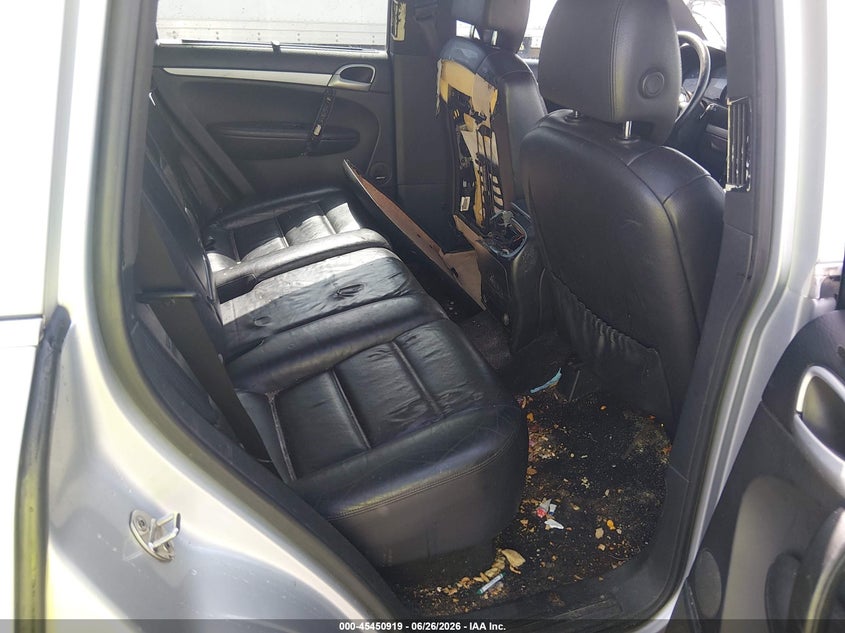 2009 Porsche Cayenne VIN WP1AA29PX9LA01745 IAAI salvage auction — NORMAL WEAR, Clear (Florida), sold $325 on 2026-08-17 (photo 8)