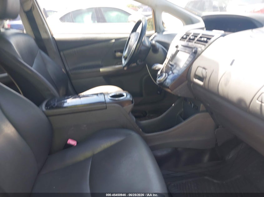 2013 Toyota Prius v VIN JTDZN3EUXD3226590 IAAI salvage auction — NORMAL WEAR, Clear (New York), sold $1,850 on 2026-07-28 (photo 5)