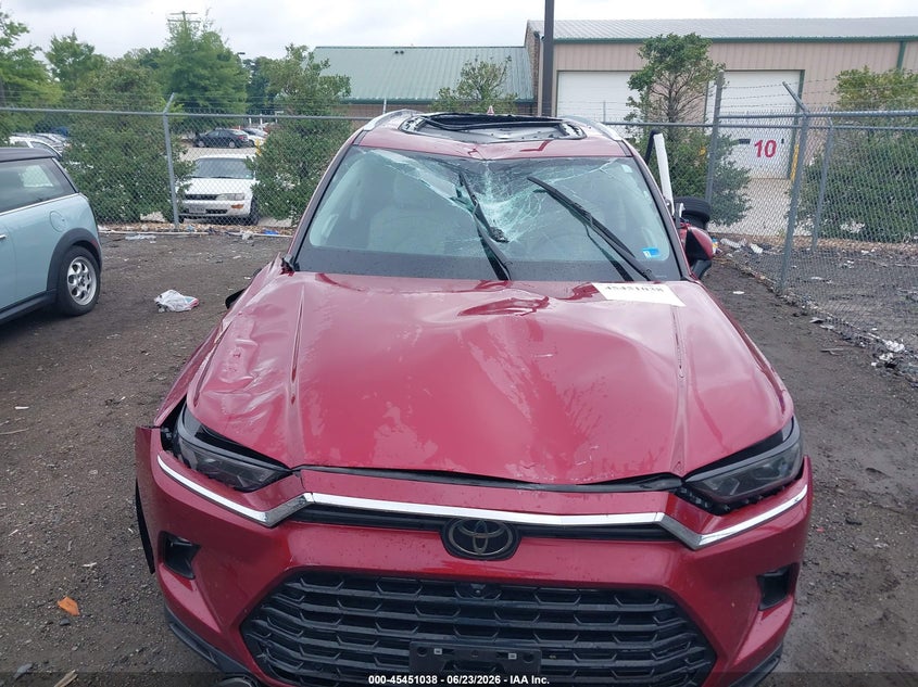 2025 Toyota Highlander VIN 5TDAAAB51SS074527 IAAI salvage auction — FRONT END, Salvage Title, sold $14,100 on 2026-07-27 (photo 6)