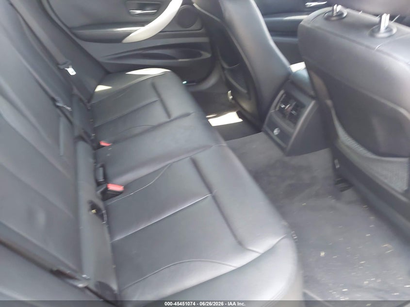 2014 BMW 3 series VIN WBA3X5C57ED557563 IAAI salvage auction — NORMAL WEAR, Clear (Florida), sold $2,500 on 2026-07-22 (photo 8)