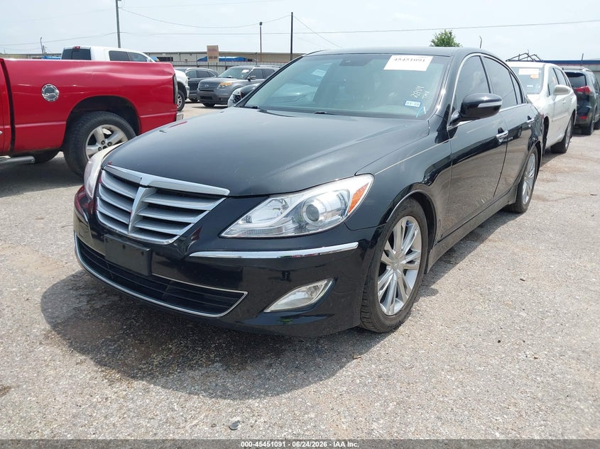 2013 Hyundai Genesis VIN KMHGC4DD2DU229414 IAAI salvage auction — NORMAL WEAR, Original (Texas), sold $1,775 on 2026-07-15 (photo 2)