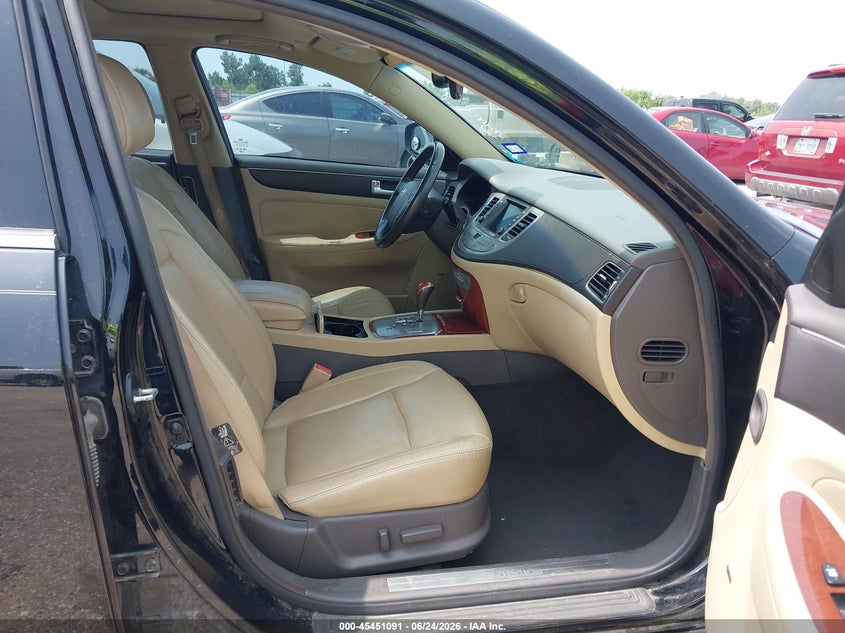 2013 Hyundai Genesis VIN KMHGC4DD2DU229414 IAAI salvage auction — NORMAL WEAR, Original (Texas), sold $1,775 on 2026-07-15 (photo 5)