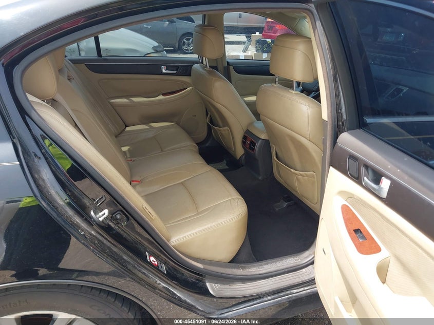 2013 Hyundai Genesis VIN KMHGC4DD2DU229414 IAAI salvage auction — NORMAL WEAR, Original (Texas), sold $1,775 on 2026-07-15 (photo 8)
