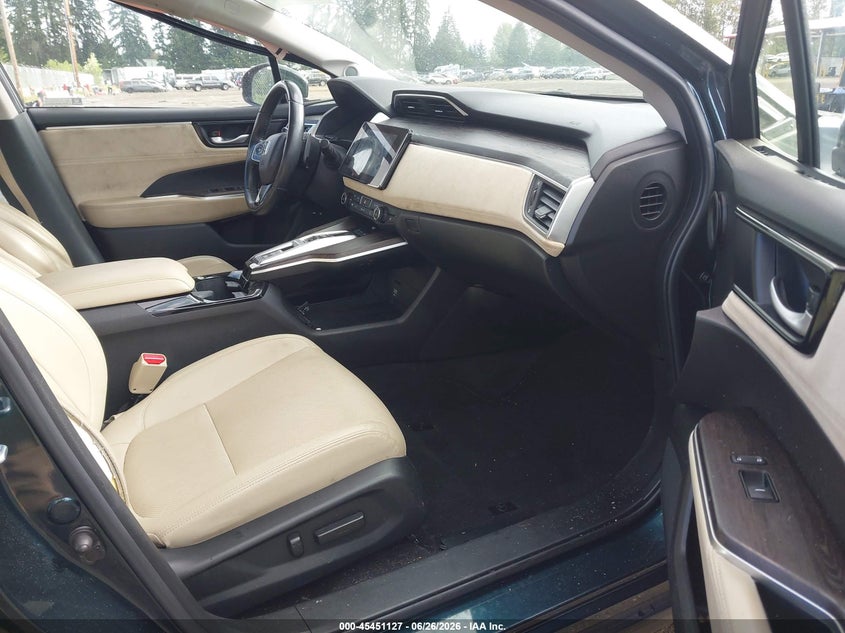 2018 Honda Clarity VIN JHMZC5F34JC022661 IAAI salvage auction — LEFT SIDE, Salvage Title, sold $5,100 on 2026-07-15 (photo 5)