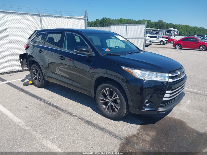2018 Toyota Highlander VIN 5TDZARFH2JS032873 IAAI salvage auction — REAR END, Salvage Title, sold $5,100 on 2026-08-01 (photo 1)