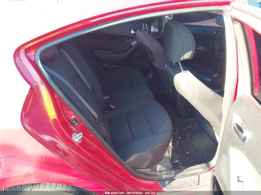 2016 Kia Forte VIN KNAFK4A62G5567979 IAAI salvage auction — FRONT END, Salvage (Ohio), sold $400 on 2026-07-30 (photo 8)