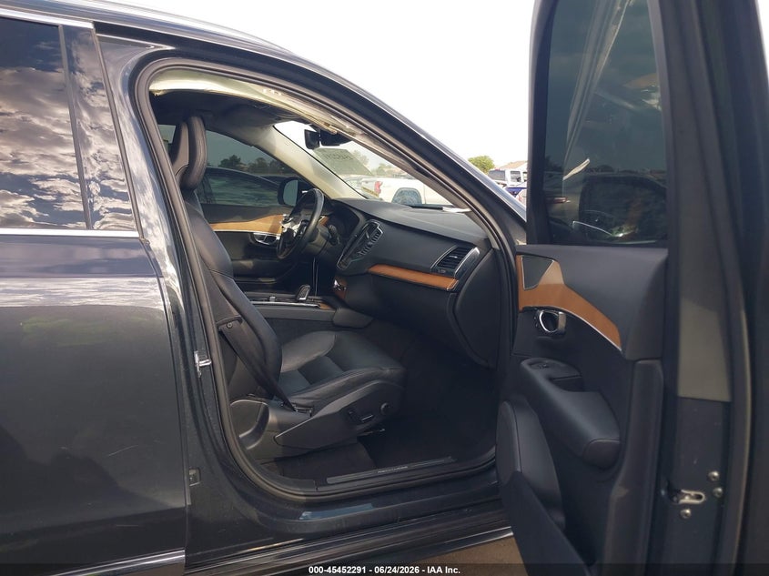 2021 Volvo Xc90 VIN YV4BR0CK9M1760825 IAAI salvage auction — FRONT END, Salvage Title, sold $10,000 on 2026-08-01 (photo 5)