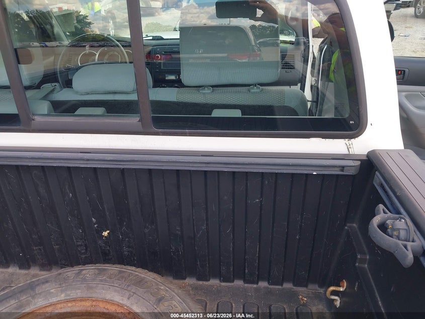 2013 Toyota Tacoma VIN 5TFNX4CN1DX020478 IAAI salvage auction — NORMAL WEAR, Original (Ohio), sold $2,650 on 2026-07-29 (photo 8)