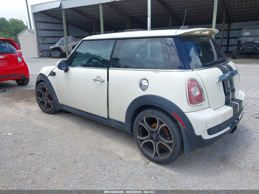 2009 Mini Cooper VIN WMWMF73569TW81600 IAAI salvage auction — NORMAL WEAR, Clear (Kansas), sold $575 on 2026-08-19 (photo 3)