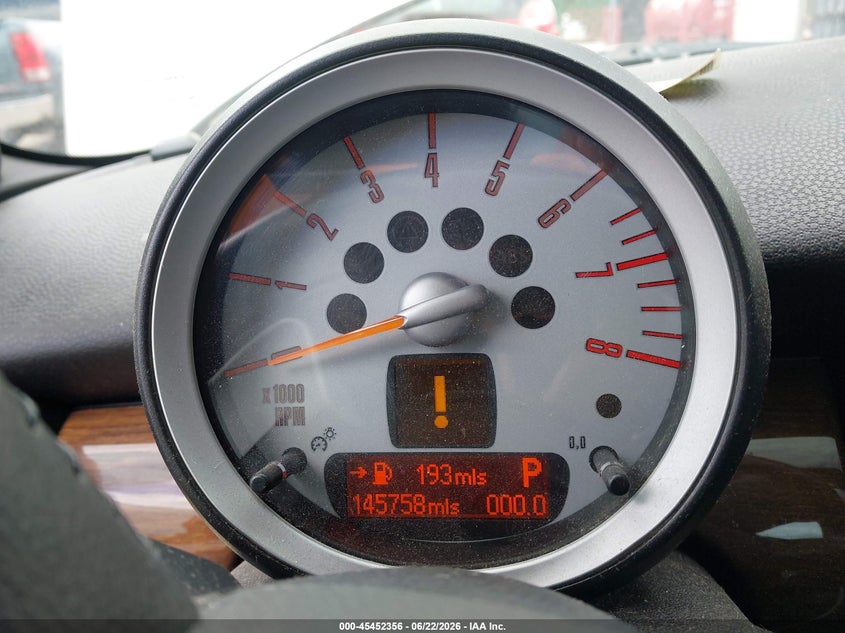 2009 Mini Cooper VIN WMWMF73569TW81600 IAAI salvage auction — NORMAL WEAR, Clear (Kansas), sold $575 on 2026-08-19 (photo 7)