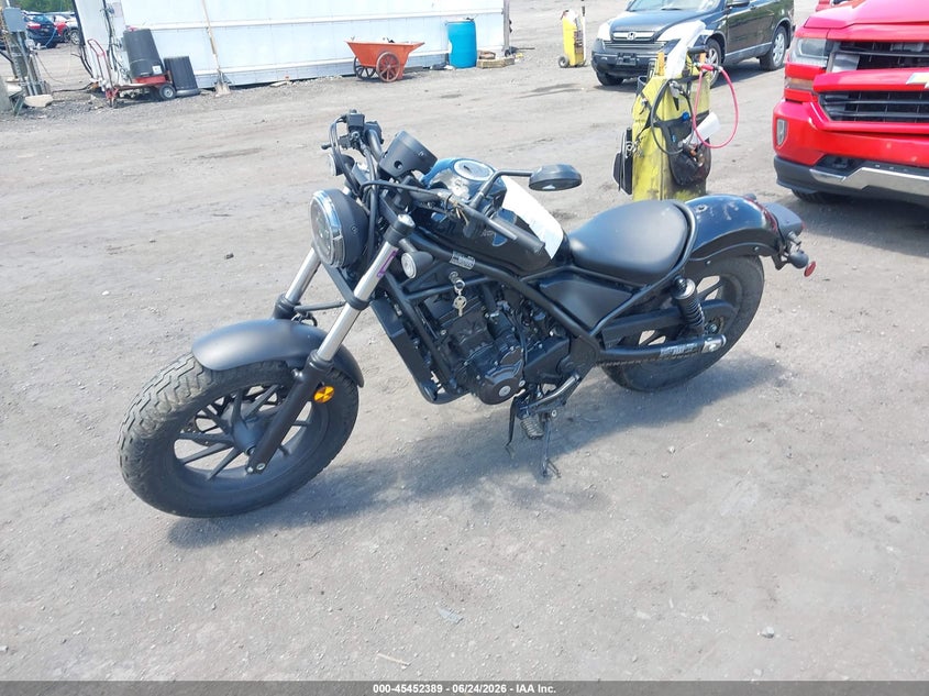 2024 Honda Cm VIN MLHNC5305R5700907 IAAI salvage auction — LEFT SIDE, Salvage (Pennsylvania), sold $800 on 2026-07-22 (photo 2)