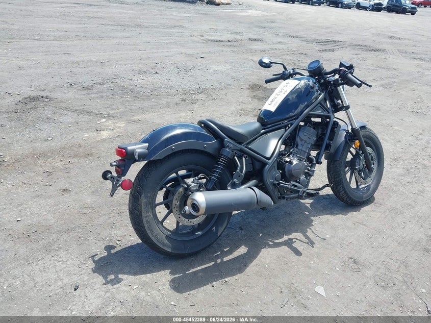 2024 Honda Cm VIN MLHNC5305R5700907 IAAI salvage auction — LEFT SIDE, Salvage (Pennsylvania), sold $800 on 2026-07-22 (photo 4)