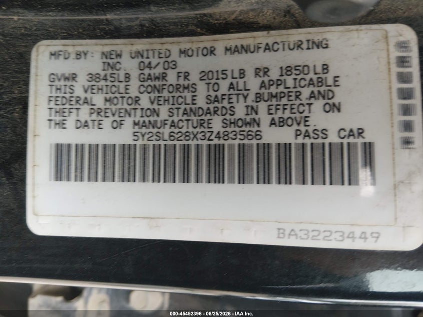 2003 Pontiac Vibe VIN 5Y2SL628X3Z483566 IAAI salvage auction — SIDE, Salvage (Kansas), sold $300 on 2026-08-02 (photo 9)