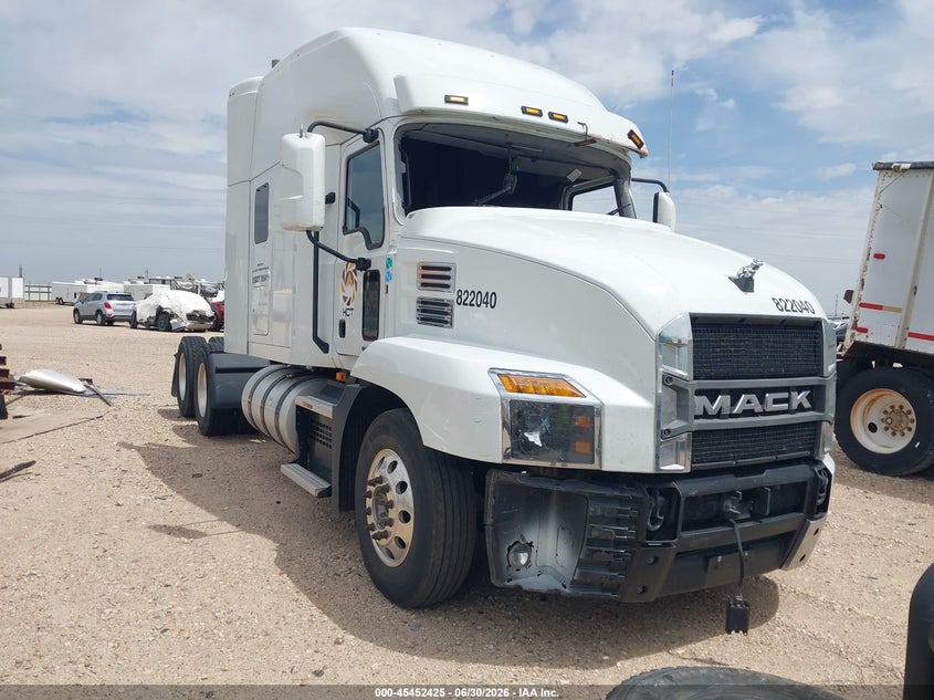 2022 Mack Anthem VIN 1M1AN4GY0NM027093 — IAAI salvage auction photo