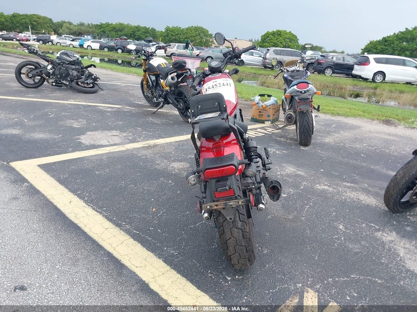 2023 Honda Cm VIN MLHNC5300P5600940 IAAI salvage auction — ALL OVER, Rebuildable (Florida), sold $925 on 2026-07-15 (photo 6)