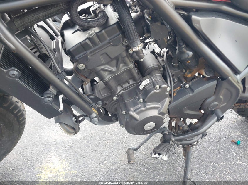 2023 Honda Cm VIN MLHNC5300P5600940 IAAI salvage auction — ALL OVER, Rebuildable (Florida), sold $925 on 2026-07-15 (photo 9)