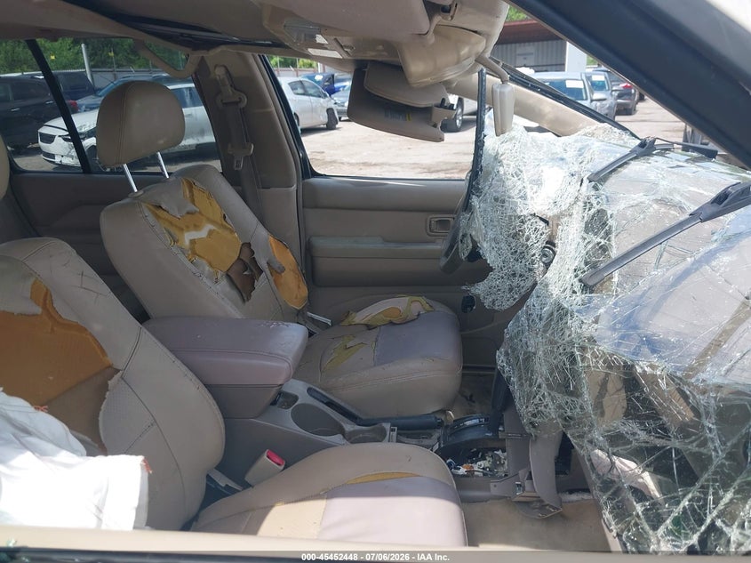 2001 Nissan Pathfinder VIN JN8DR09X31W573582 IAAI salvage auction — ROLLOVER, Non-Repairable (Texas), sold $175 on 2026-08-02 (photo 5)