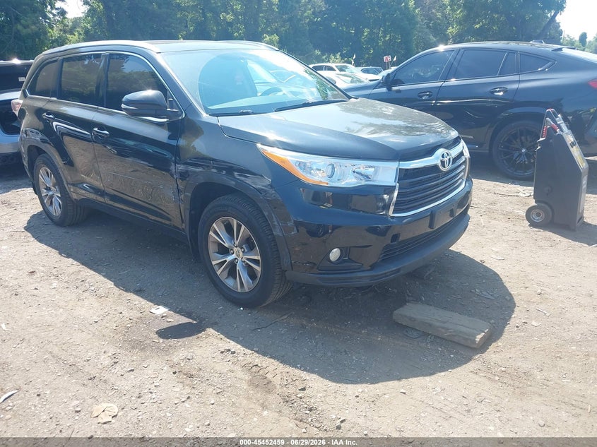 2014 Toyota Highlander VIN 5TDJKRFH6ES033525 IAAI salvage auction — RIGHT REAR, Salvage Title, sold $7,750 on 2026-07-14 (photo 1)