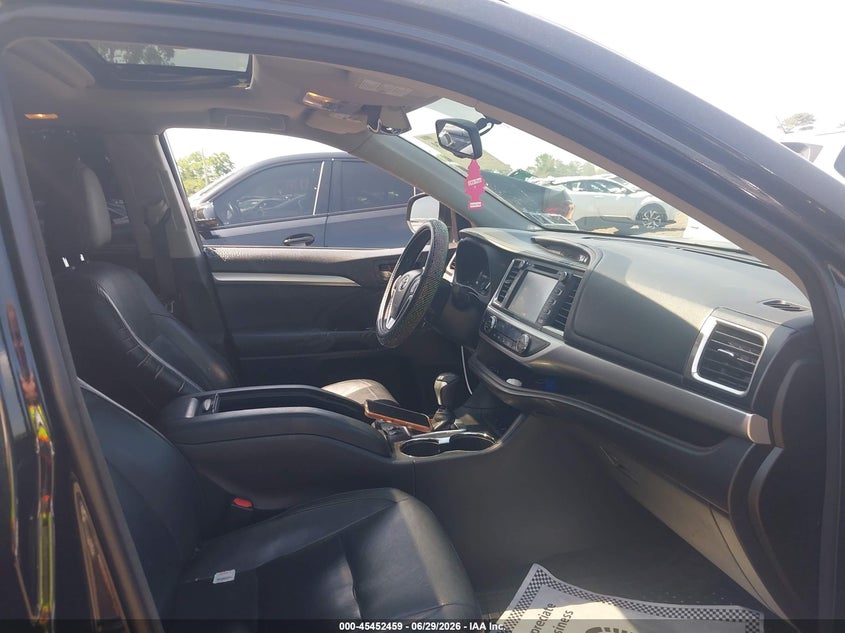 2014 Toyota Highlander VIN 5TDJKRFH6ES033525 IAAI salvage auction — RIGHT REAR, Salvage Title, sold $7,750 on 2026-07-14 (photo 5)