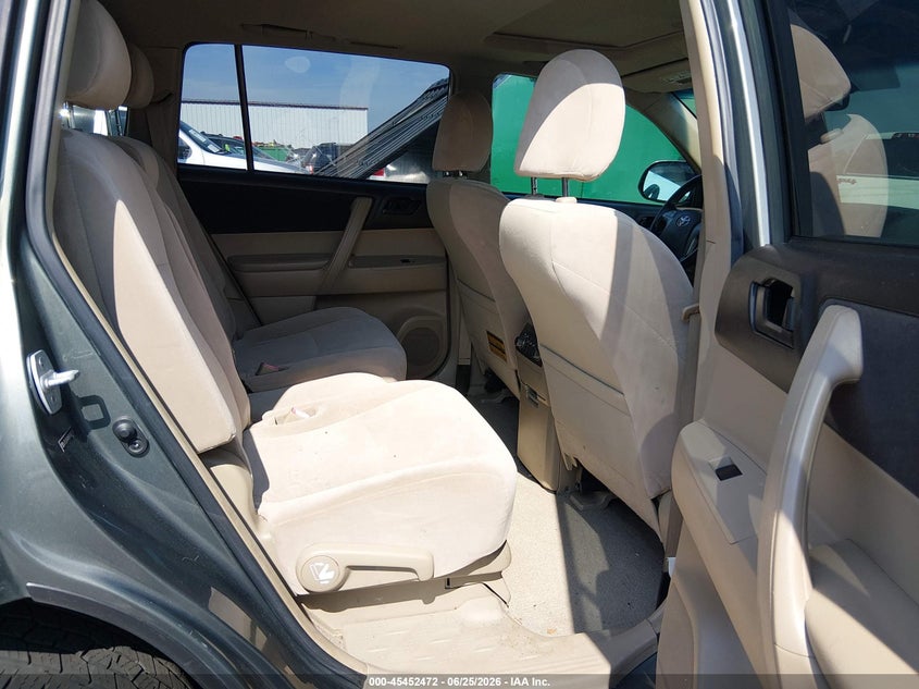 2009 Toyota Highlander VIN JTEDS41A592087272 IAAI salvage auction — RIGHT REAR, Salvage (South Carolina), sold $1,850 on 2026-07-29 (photo 8)