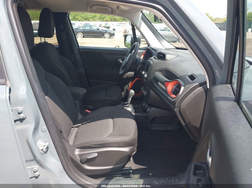2018 Jeep Renegade VIN ZACCJBAB6JPH25605 IAAI salvage auction — REAR END, Salvage Title, sold $1,800 on 2026-08-19 (photo 5)