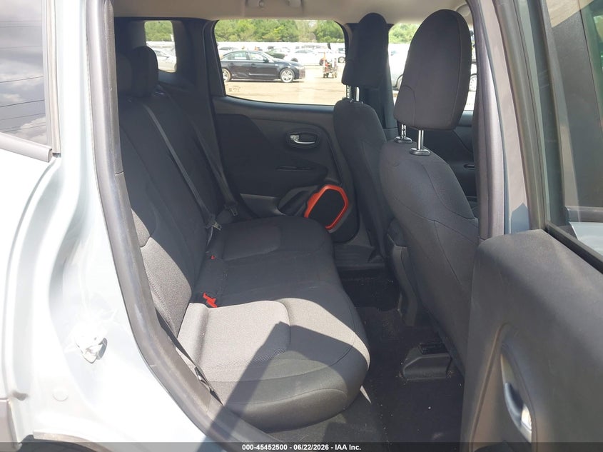 2018 Jeep Renegade VIN ZACCJBAB6JPH25605 IAAI salvage auction — REAR END, Salvage Title, sold $1,800 on 2026-08-19 (photo 8)