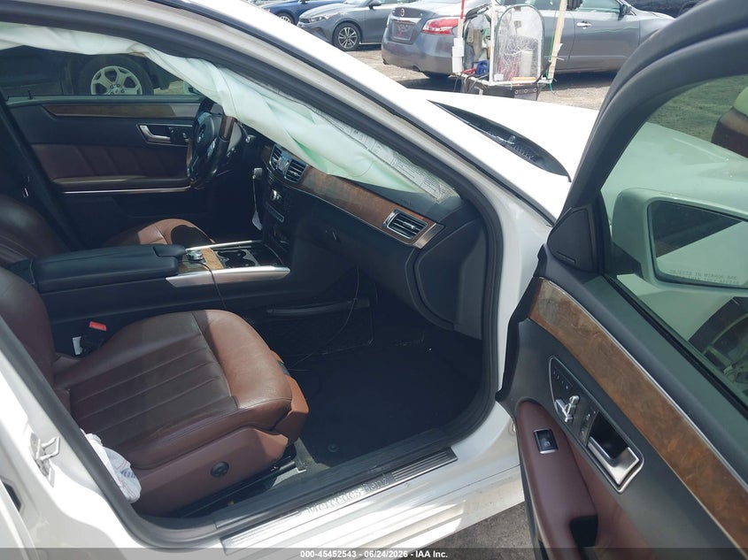 2015 Mercedes-benz E-klasse VIN WDDHF8JB2FB165373 IAAI salvage auction — RIGHT REAR, Mv-907A (New York), sold $2,300 on 2026-07-30 (photo 5)