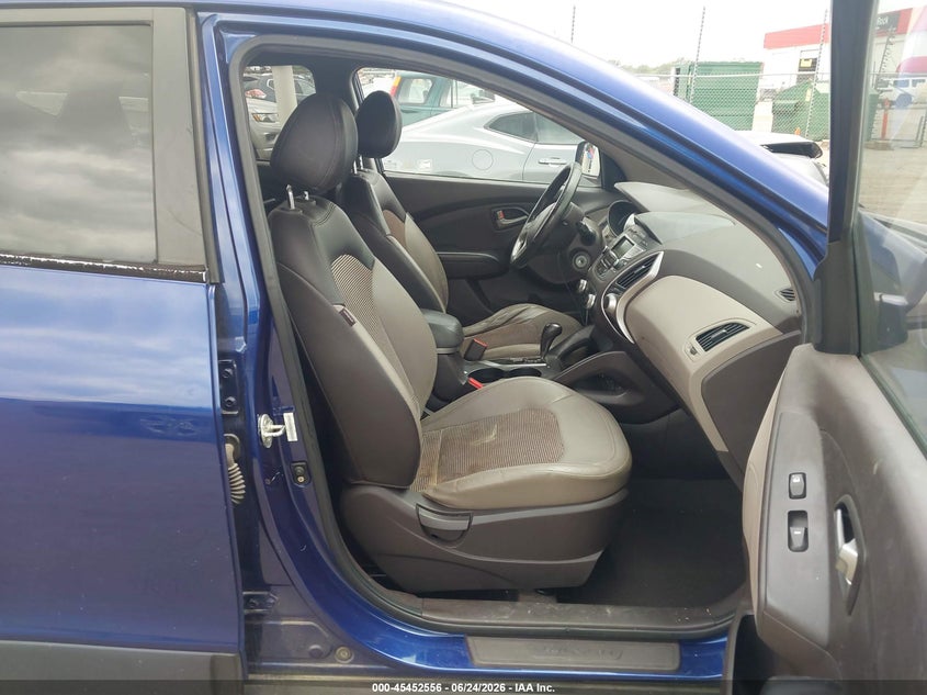 2011 Hyundai Tucson VIN KM8JU3AC5BU122427 IAAI salvage auction — NORMAL WEAR, Clear (Arkansas), sold $725 on 2026-07-22 (photo 5)