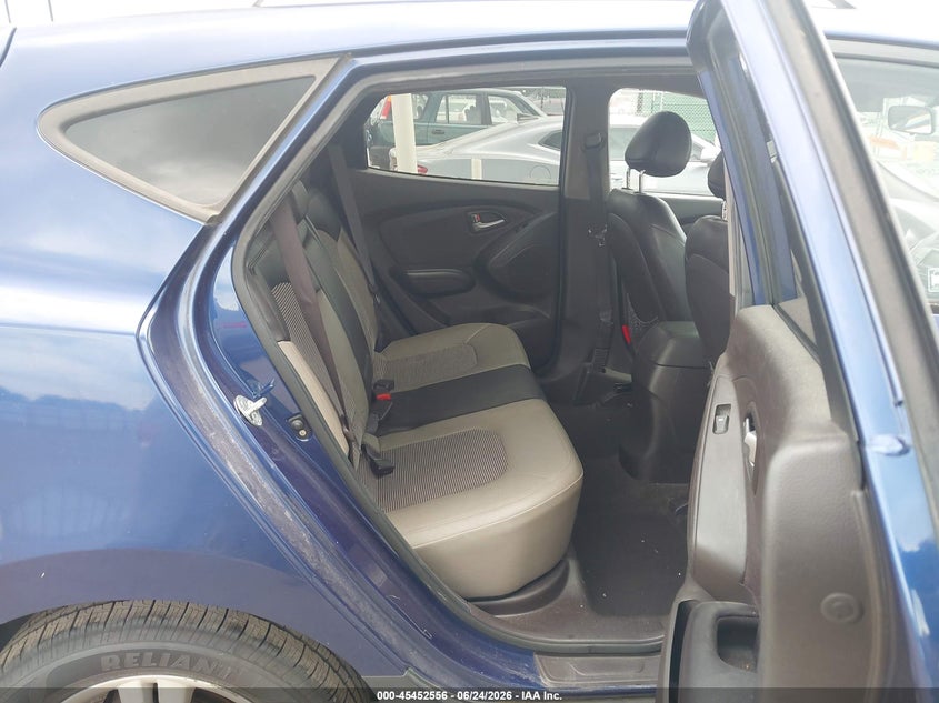 2011 Hyundai Tucson VIN KM8JU3AC5BU122427 IAAI salvage auction — NORMAL WEAR, Clear (Arkansas), sold $725 on 2026-07-22 (photo 8)