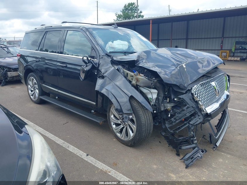 2024 Lincoln Navigator VIN 5LMJJ2LG9REL19153 IAAI salvage auction — ROLLOVER, Salvage Title, sold $11,600 on 2026-07-24 (photo 1)