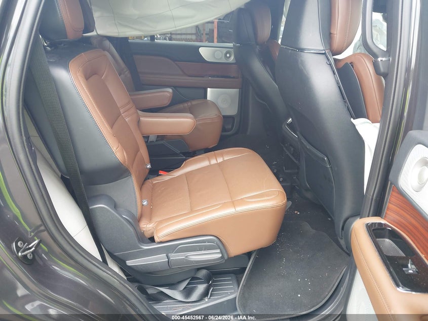 2024 Lincoln Navigator VIN 5LMJJ2LG9REL19153 IAAI salvage auction — ROLLOVER, Salvage Title, sold $12,000 on 2026-07-30 (photo 8)
