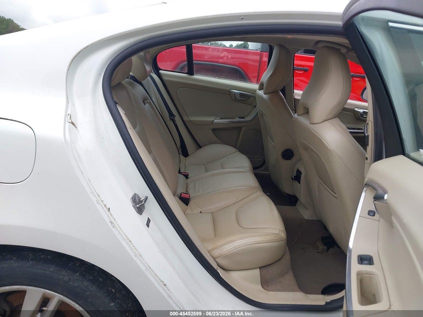 2014 Volvo S60 VIN YV1612FS5E2274814 IAAI salvage auction — FRONT END, Salvage Title, sold $700 on 2026-08-04 (photo 8)