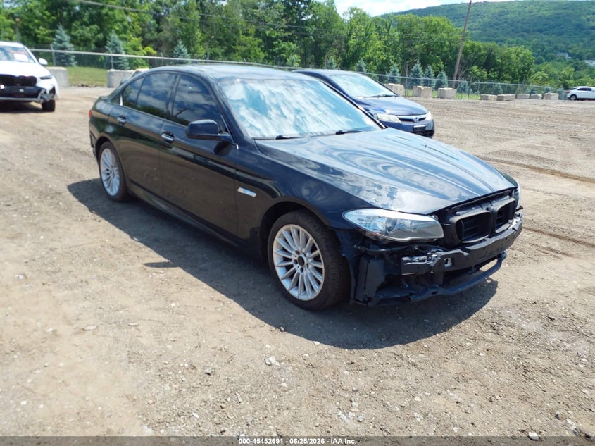 2013 BMW 5er VIN WBAXH5C58DDW15855 IAAI salvage auction — FRONT & REAR, Salvage Title, sold $975 on 2026-09-11 (photo 1)