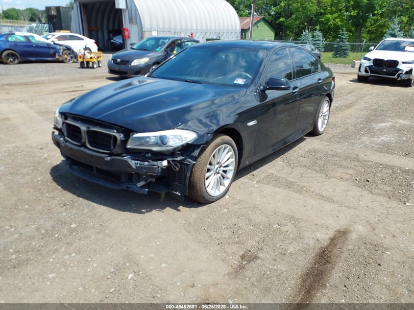 2013 BMW 5er VIN WBAXH5C58DDW15855 IAAI salvage auction — FRONT & REAR, Salvage Title, sold $975 on 2026-09-11 (photo 2)