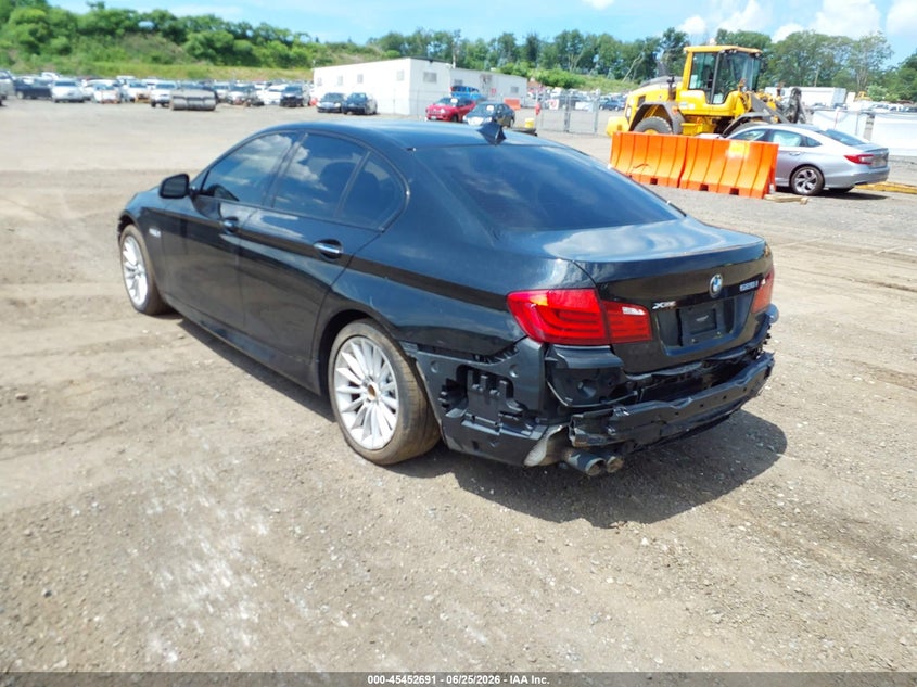 2013 BMW 5er VIN WBAXH5C58DDW15855 IAAI salvage auction — FRONT & REAR, Salvage Title, sold $975 on 2026-09-11 (photo 3)