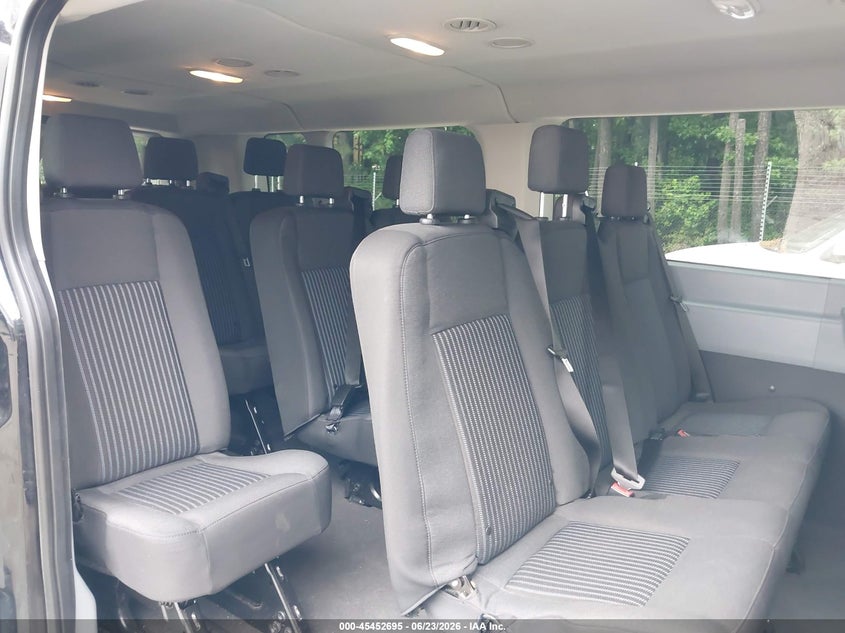 2018 Ford Transit-350 VIN 1FBZX2ZM0JKB52942 IAAI salvage auction — NORMAL WEAR, SF97 (Virginia), sold $22,050 on 2026-07-22 (photo 8)