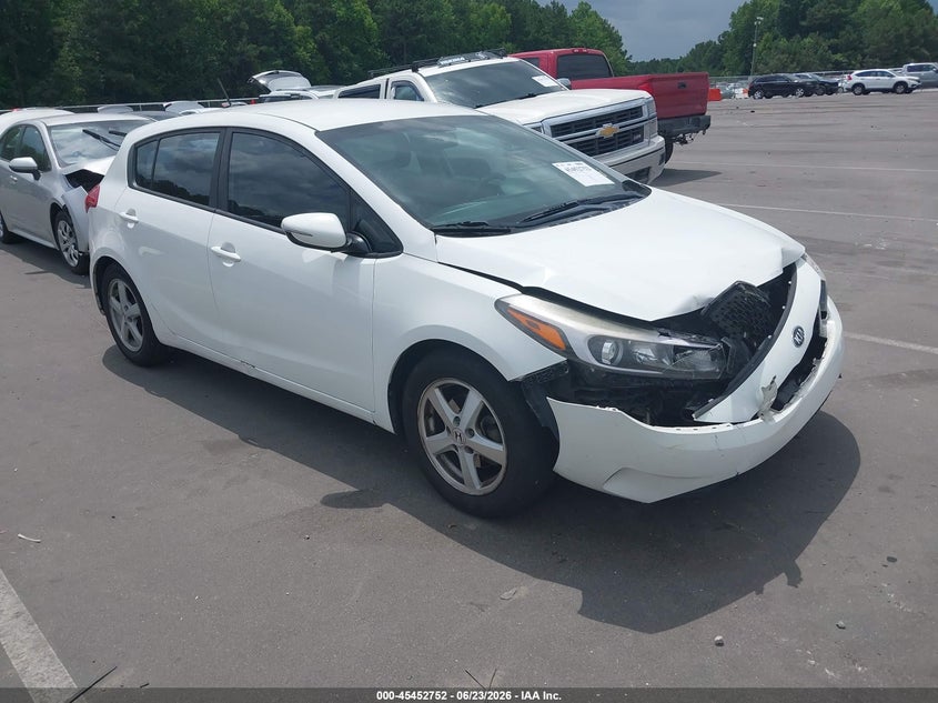 2017 Kia Forte VIN KNAFK5A88H5718221 IAAI salvage auction — FRONT END, Salvage Title, sold $650 on 2026-07-29 (photo 1)