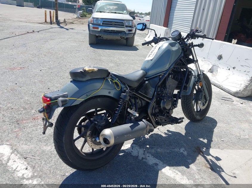 2022 Honda Cm VIN MLHNC5318N5500171 IAAI salvage auction — THEFT, Clear (California), sold $500 on 2026-07-30 (photo 4)