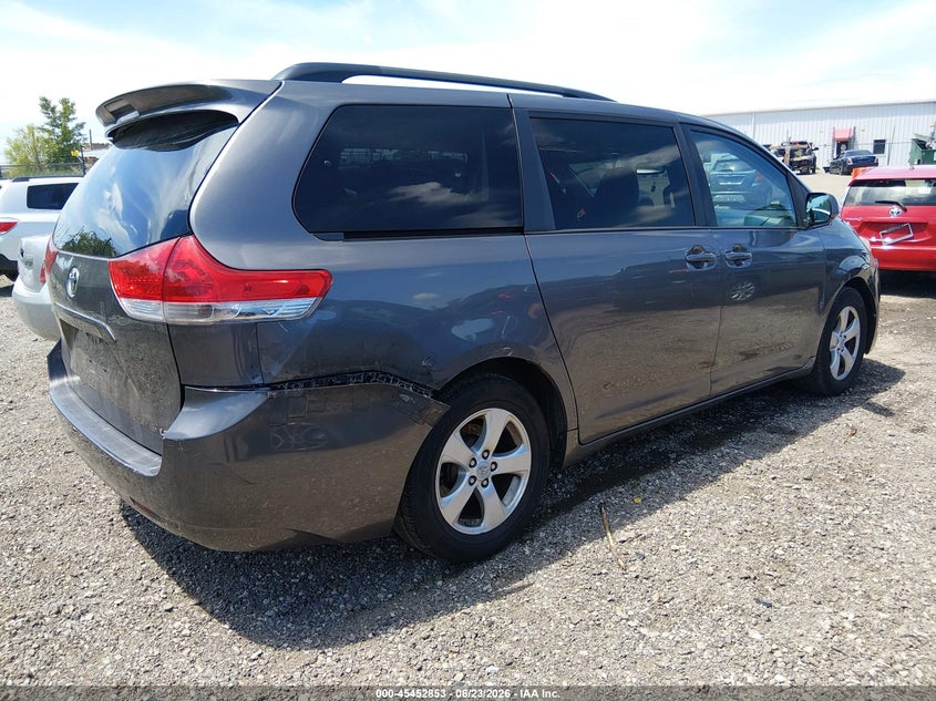 2011 Toyota Sienna VIN 5TDKK3DC6BS116957 IAAI salvage auction — NORMAL WEAR, Clear (Illinois), sold $1,825 on 2026-07-08 (photo 4)